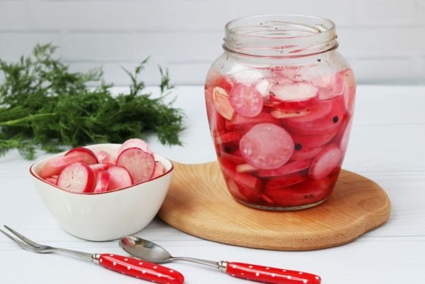 Canned radish for the winter