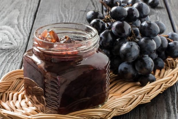 Seedless sultana grape jam