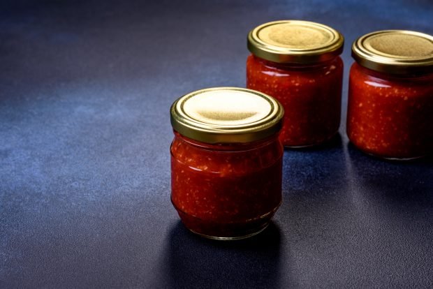 Закуска из кабачков с томатной пастой — простой рецепт