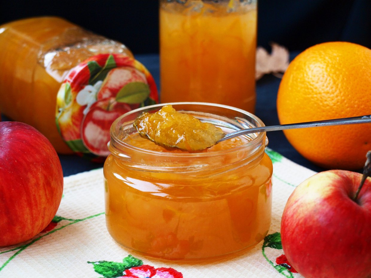Яблочное варенье на зиму самый. Яблочный конфитюр. Варенье из яблок с апельсином и лимоном. Яблочный джем. Яблочное варенье с апельсином.