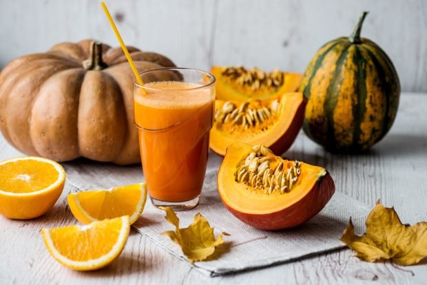 Pumpkin juice with orange for the winter