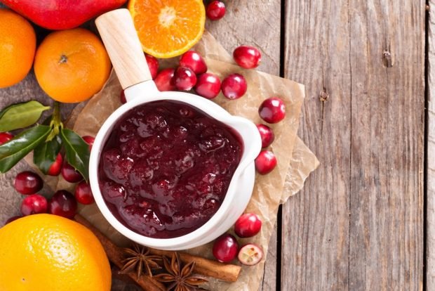 Cranberry with orange for the winter