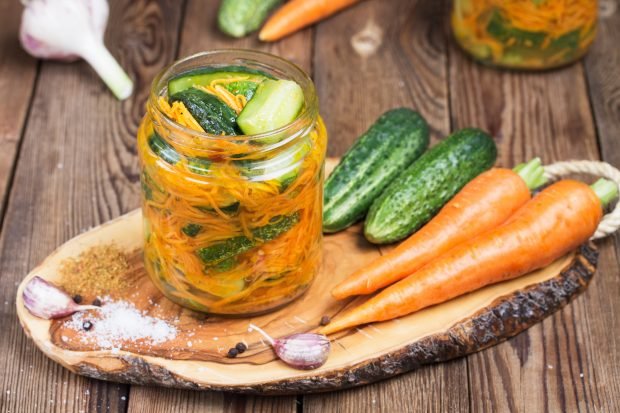 Korean-style cucumbers for the winter without sterilization
