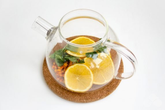 Облепиховый чай с апельсином и мятой – фото приготовления рецепта, шаг 2