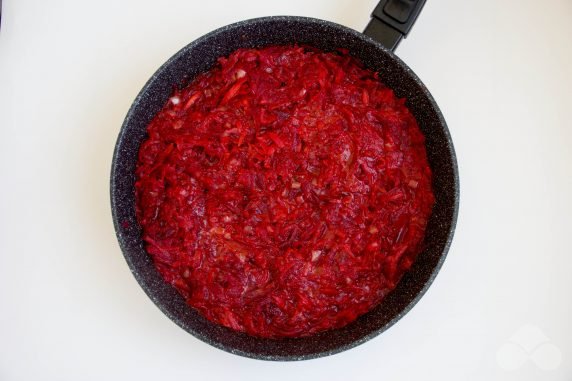 Борщевая заправка без капусты с томатной пастой на зиму в банках – фото приготовления рецепта, шаг 5