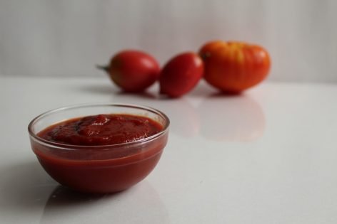 Кетчуп с алычой и помидорами на зиму