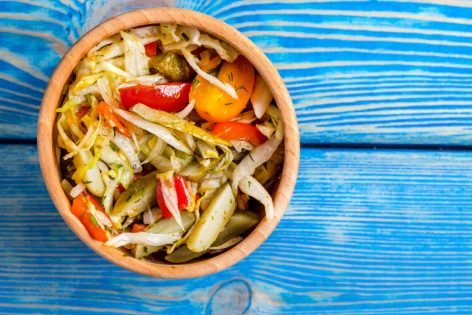 Простые и вкусные рецепты салатов на зиму