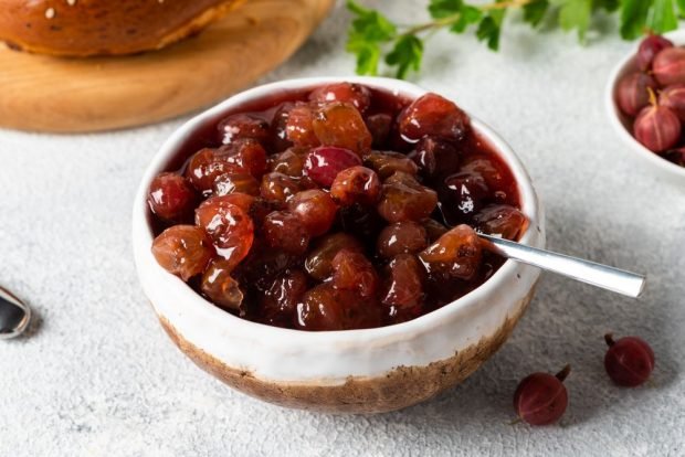 Gooseberry jam with agar-agar