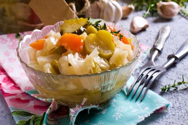Салаты из капусты на зиму и на каждый день: лучшие рецепты | Дачная кухня (garant-artem.ru)
