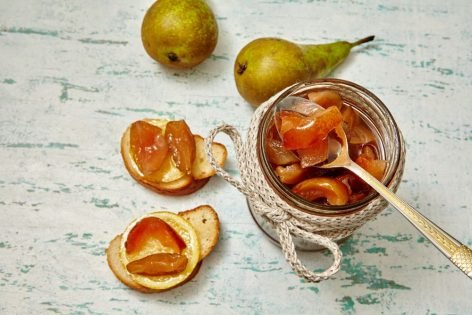 Янтарное грушевое варенье дольками с лимоном