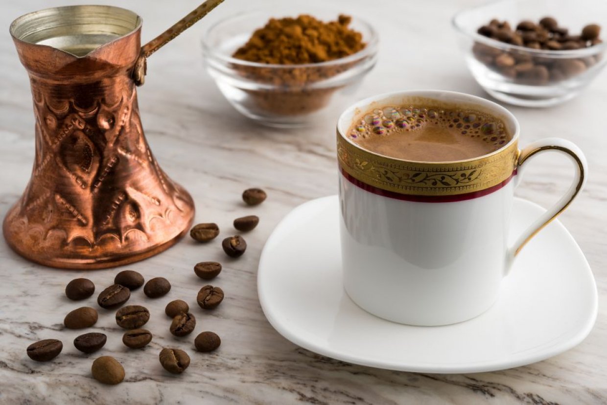 Кофе с чесноком. Turkish Coffee Pot. Турецкий кофе Kahvecibey. Brass Turkish Coffee Pot. Це кава ютуб.
