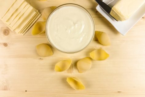 Классический соус бешамель для макарон с сыром