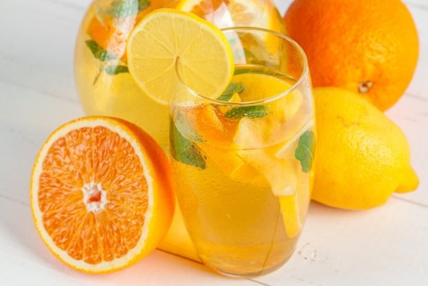 Лимонад с апельсином, лимоном и мятой
