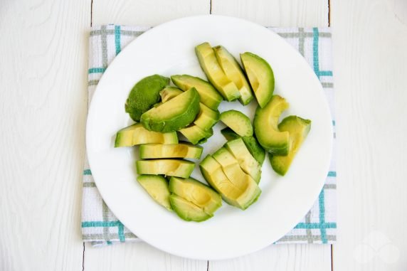 Постные бутерброды с авокадо – фото приготовления рецепта, шаг 1