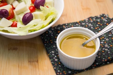 Медово-горчичный соус для салата
