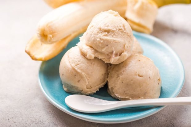 Мороженое из банана и сгущенки