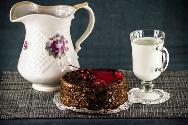 Рецепт приготовления шоколадного торта с вишней в мультиварке с фото