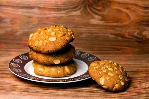Песочное печенье с арахисом