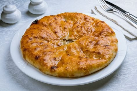 Осетинский пирог с фасолью