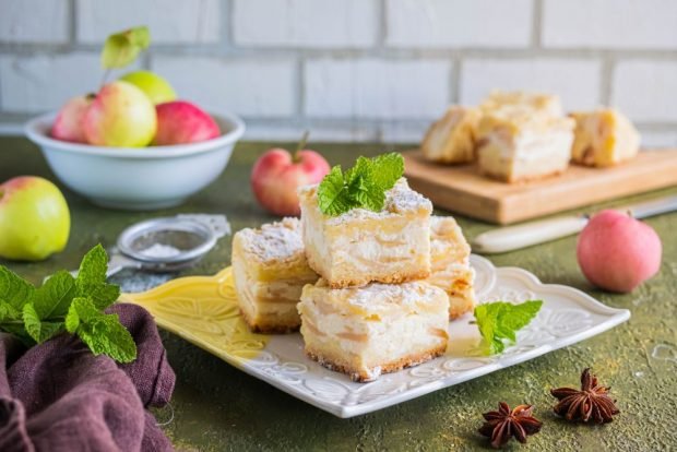 Творожный пирог с яблоками в духовке