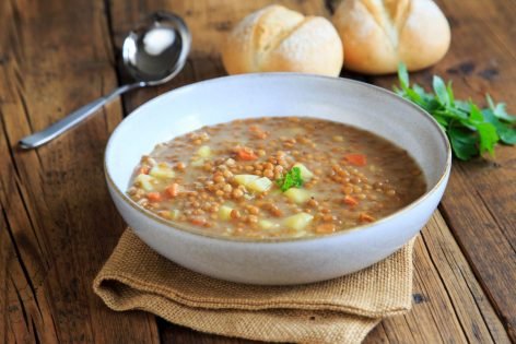 Классический суп из чечевицы
