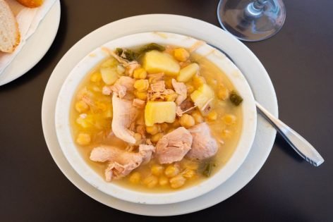 Суп с нутом и курицей