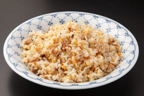 Начинка с рисом и яйцом для блинов